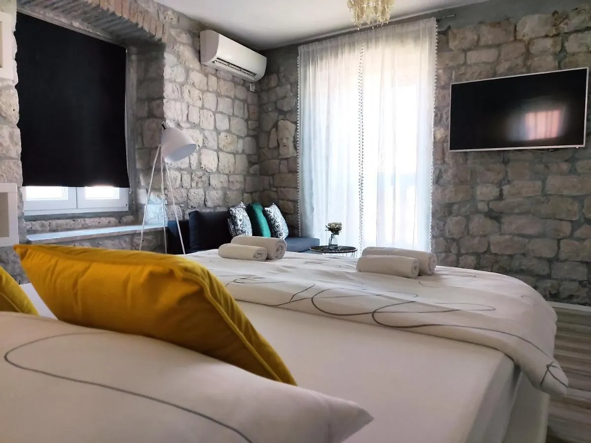 Guest House Klaudija Trogir 4*,