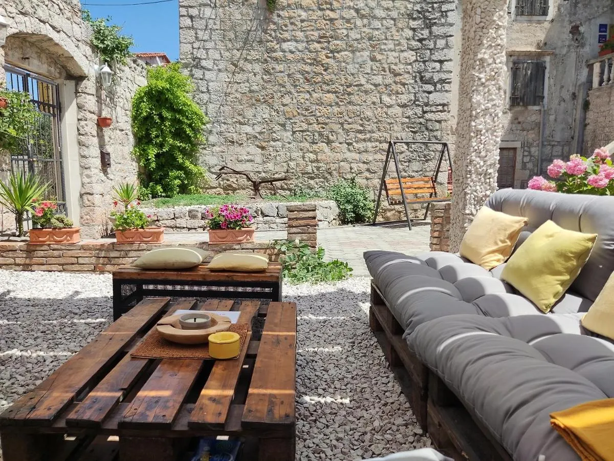 Guest House Klaudija Trogir