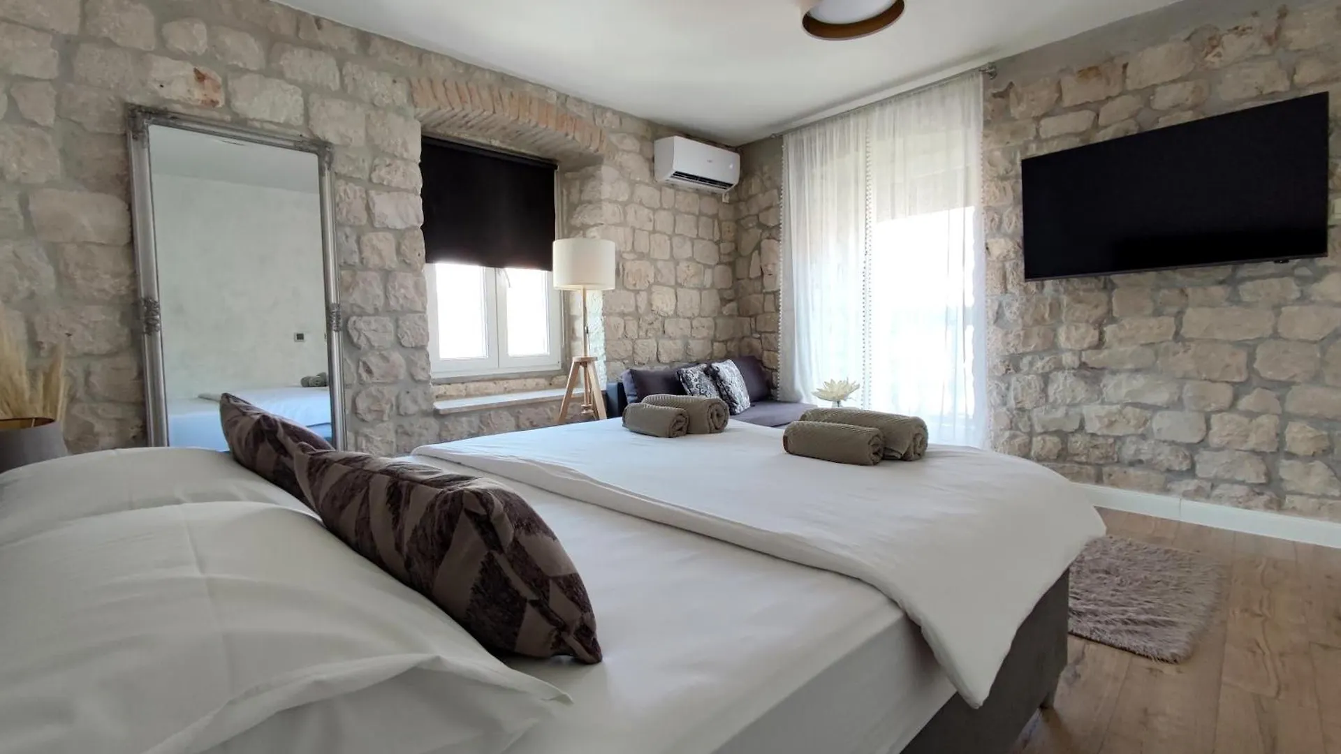 Guest House Klaudija Trogir 4*,